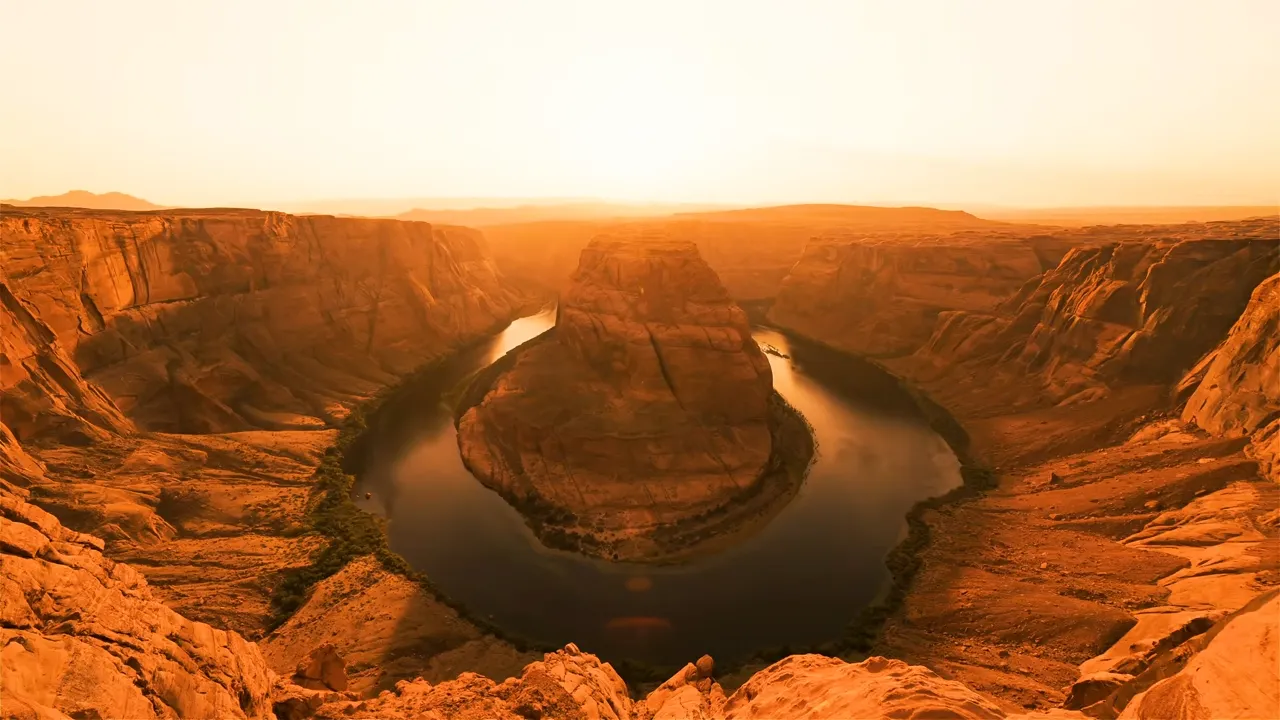 Horseshoe Bend & Antelope Canyon: Natural Wonders