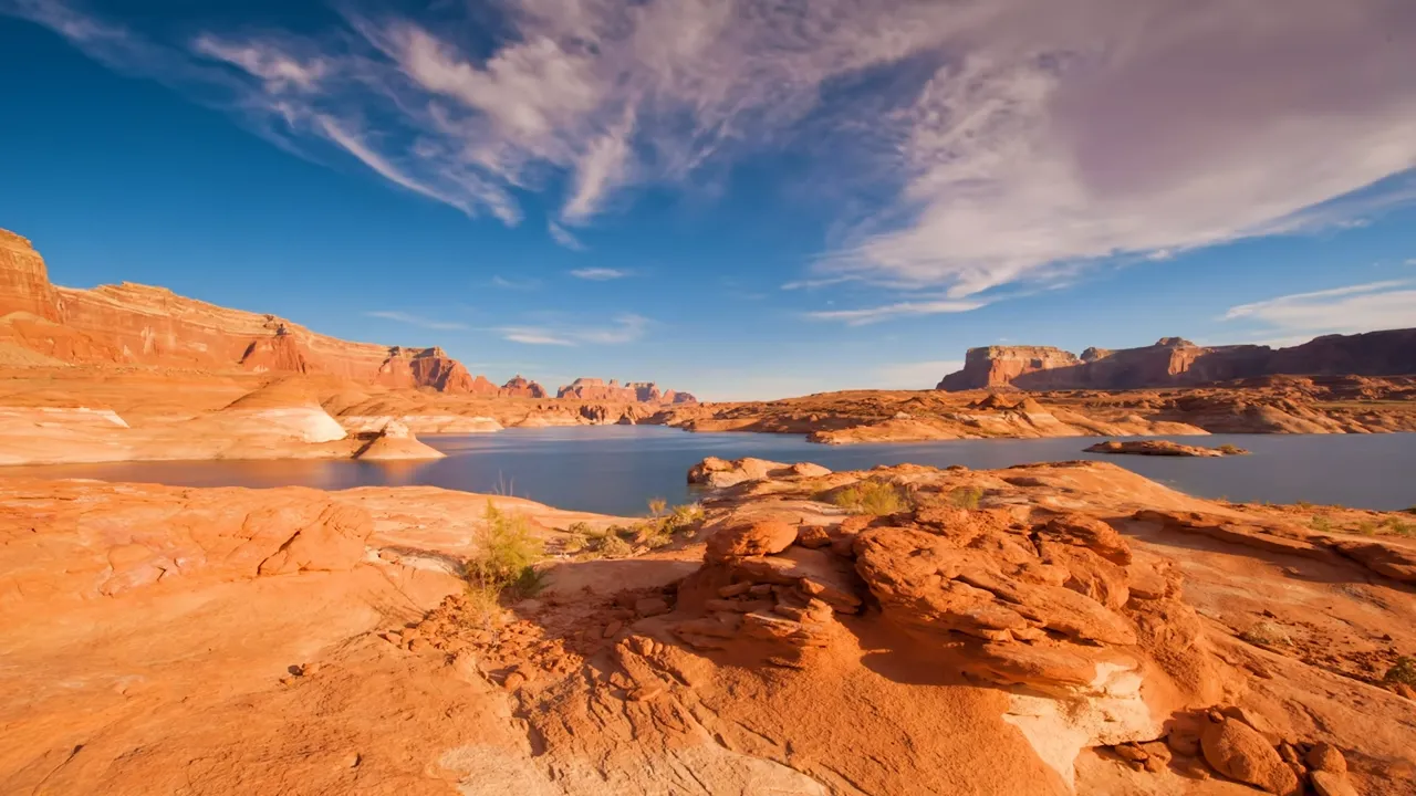 Lake Powell: A Water Wonderland