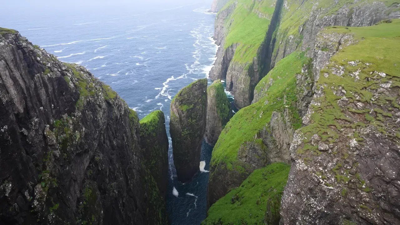 Dúnnesdrangar Cliffs