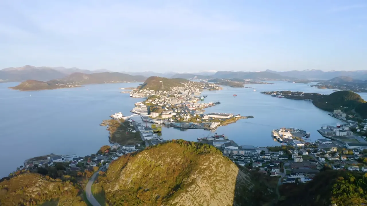 Ålesund: A Picturesque Fishing Town