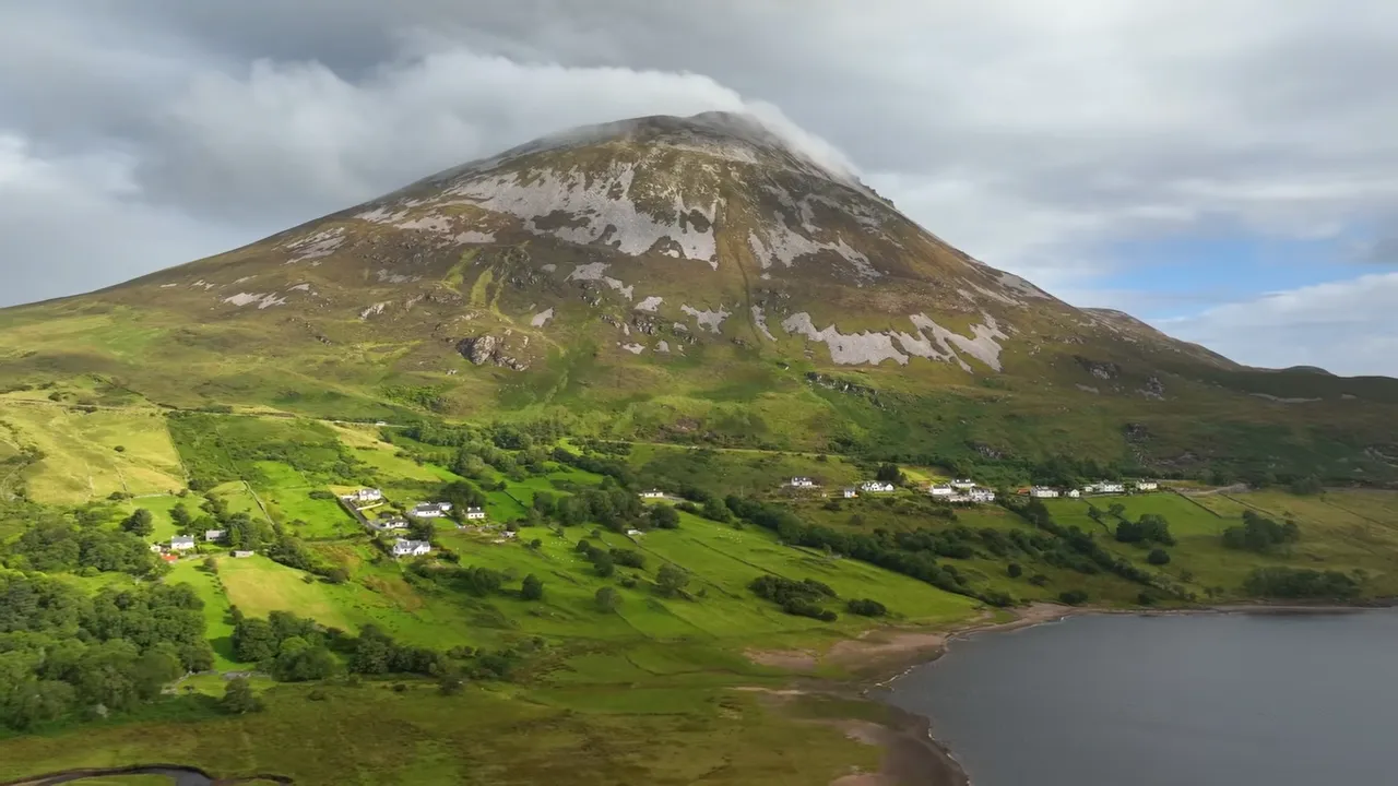 Mount Errigal: A Hiker’s Paradise in Donegal