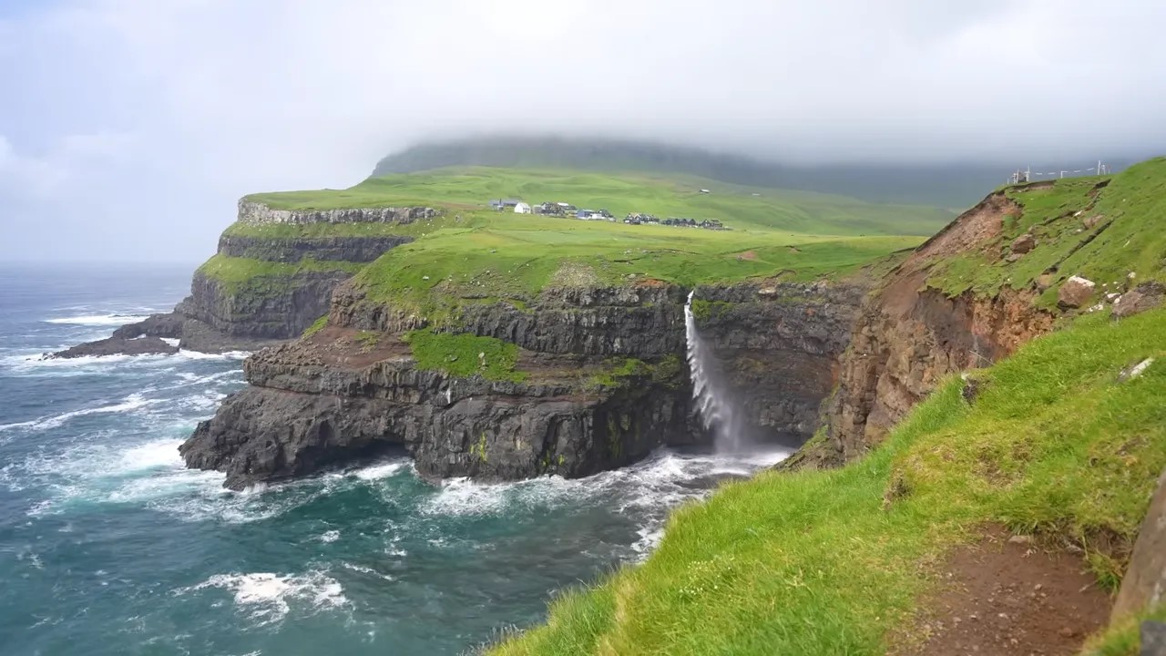 Múlafossur Waterfall